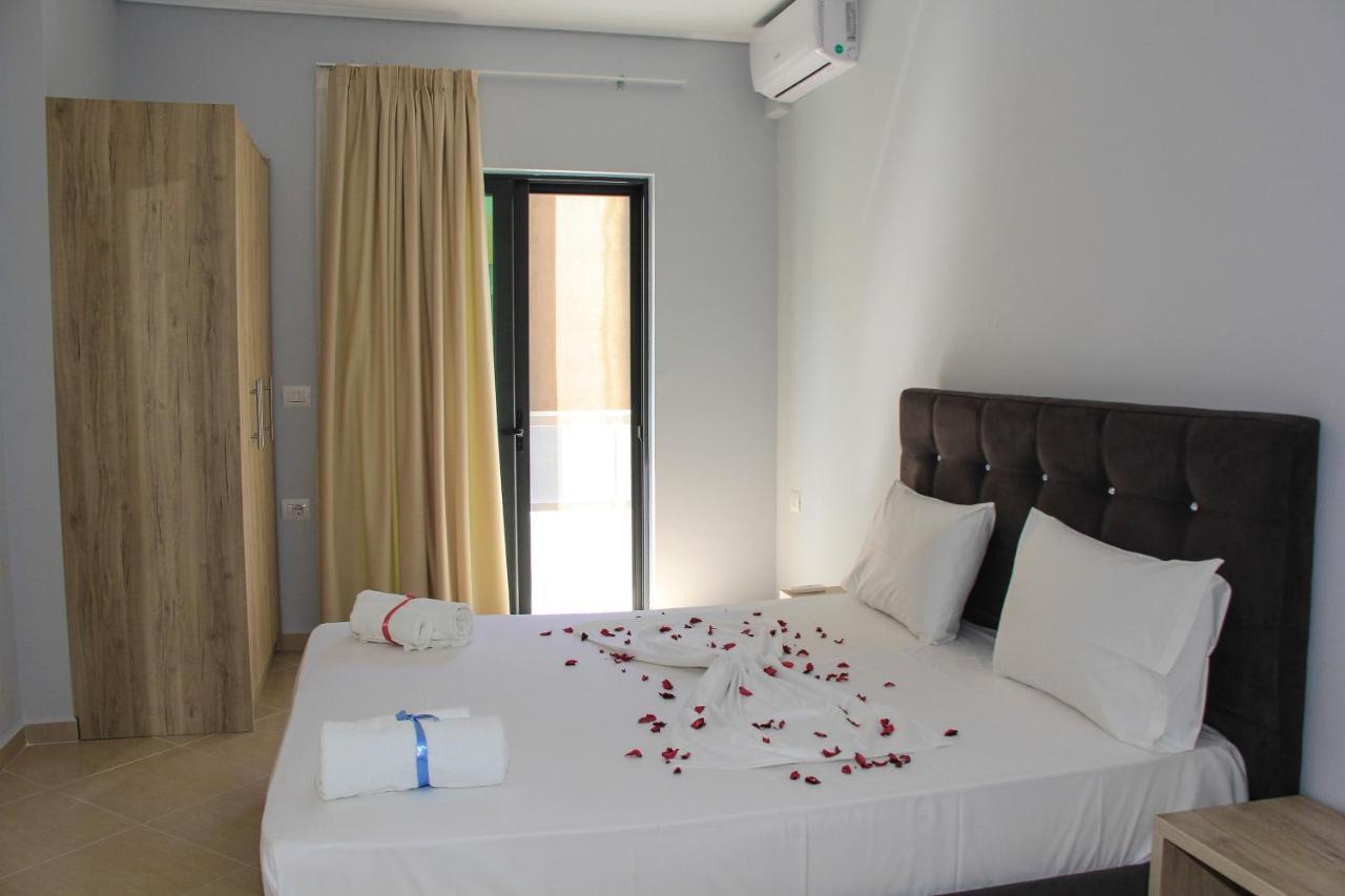 Maxi'S Apartments Sarandë Exterior foto